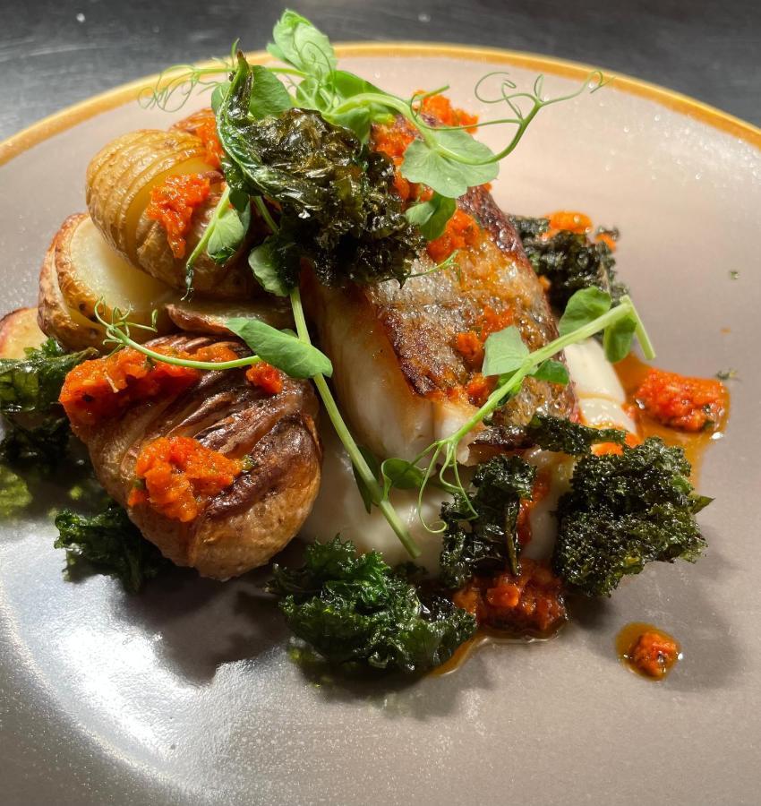 The Kings Arms Inn Montacute エクステリア 写真