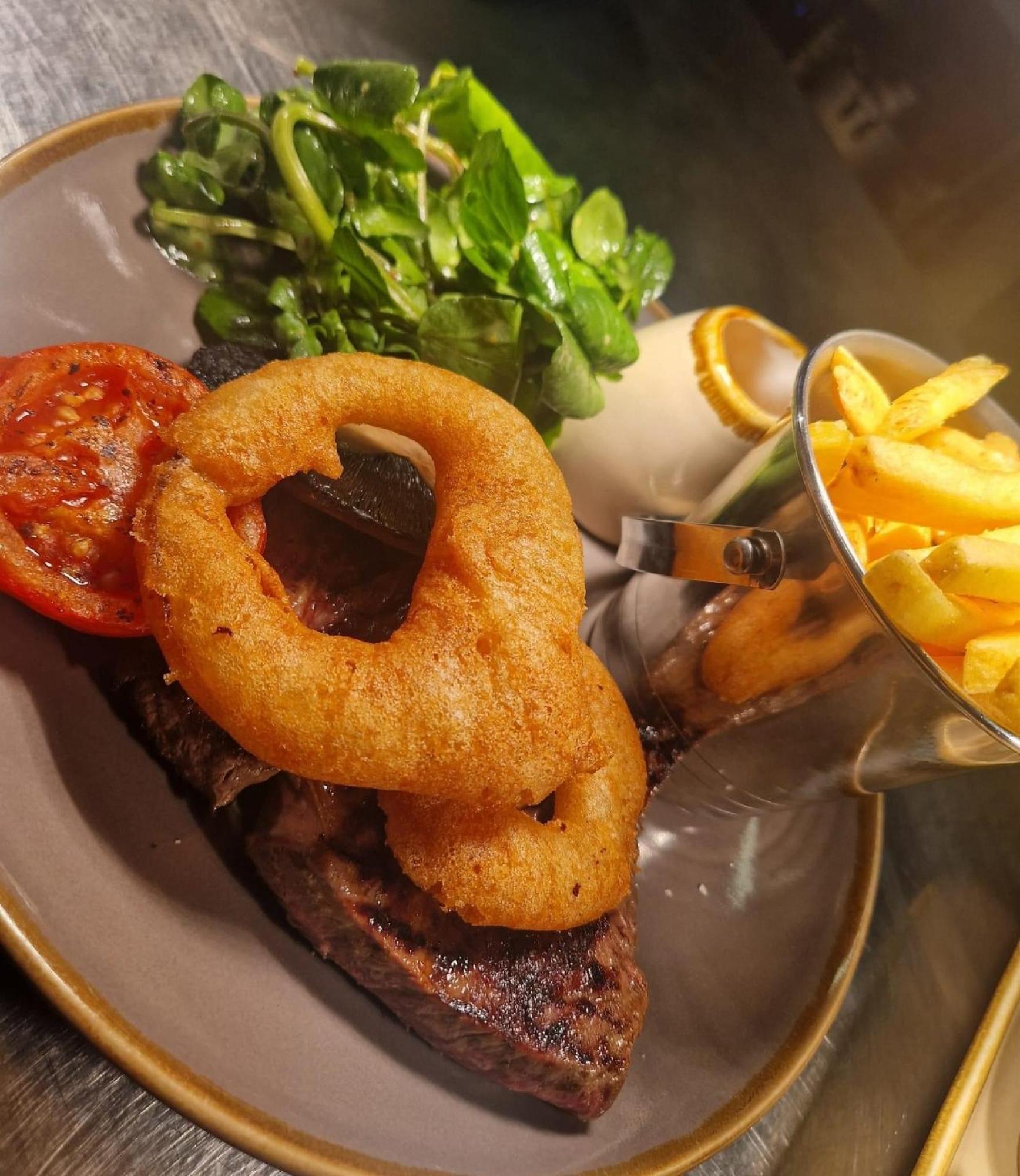 The Kings Arms Inn Montacute エクステリア 写真